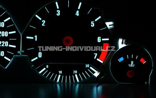 indiglo-polepy-zmena-mph-km-bmw-e-34-3.jpg (505320)